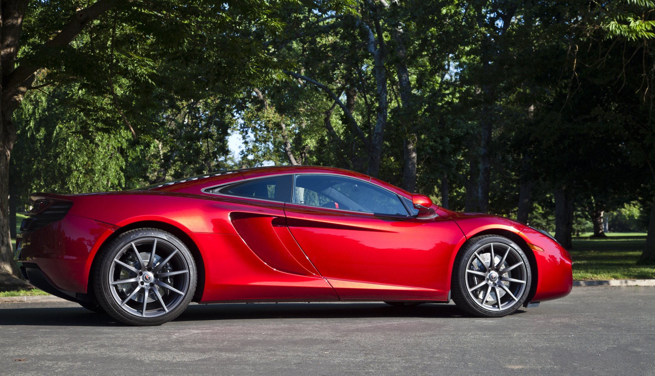 mclaren mp4-12c rojo mclaren rojo perfil