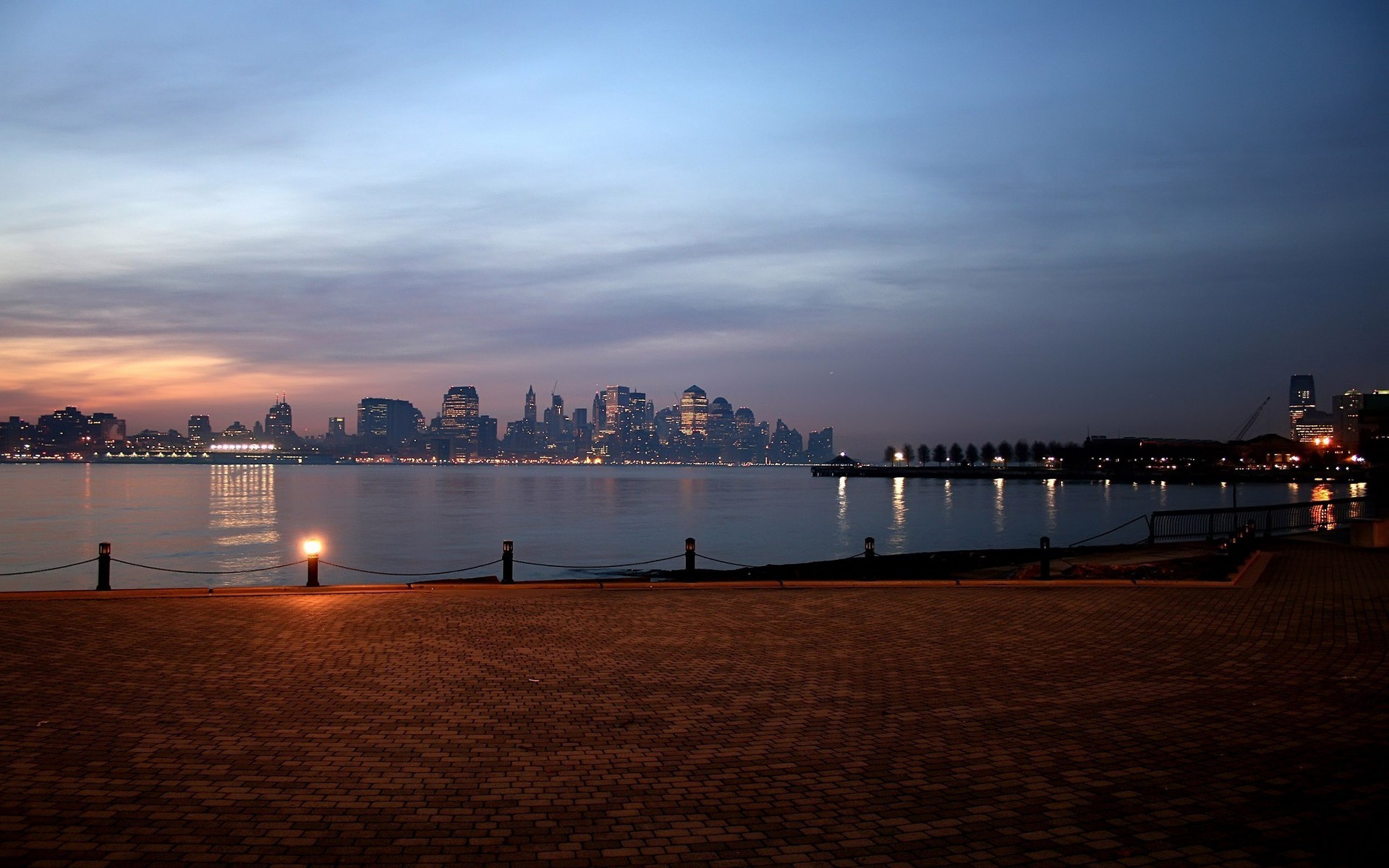 promenada światła latarnia