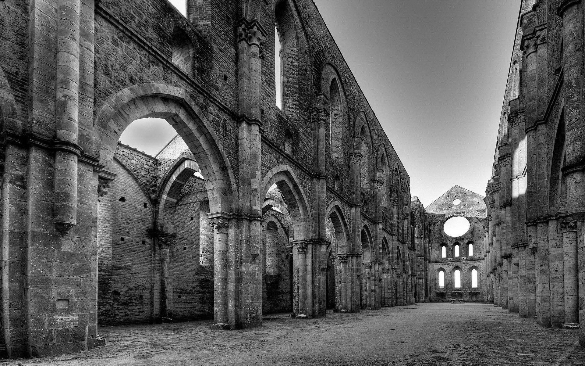 ruinas blanco y negro iglesia