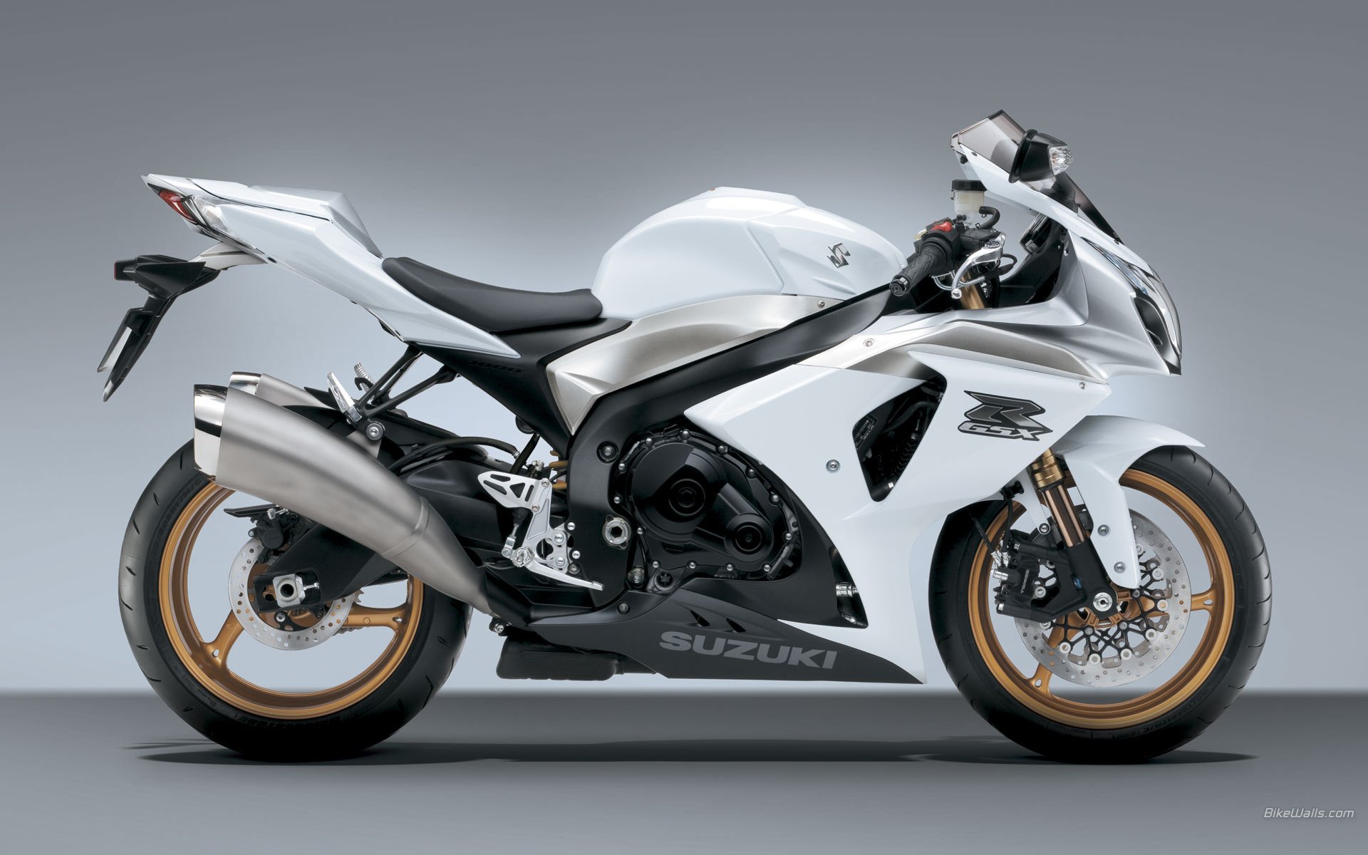 uzuki gsx-r 1000 k9 suzuki jixer blanc moto sportbike moto motobike salut-tech dirt bike mototransport