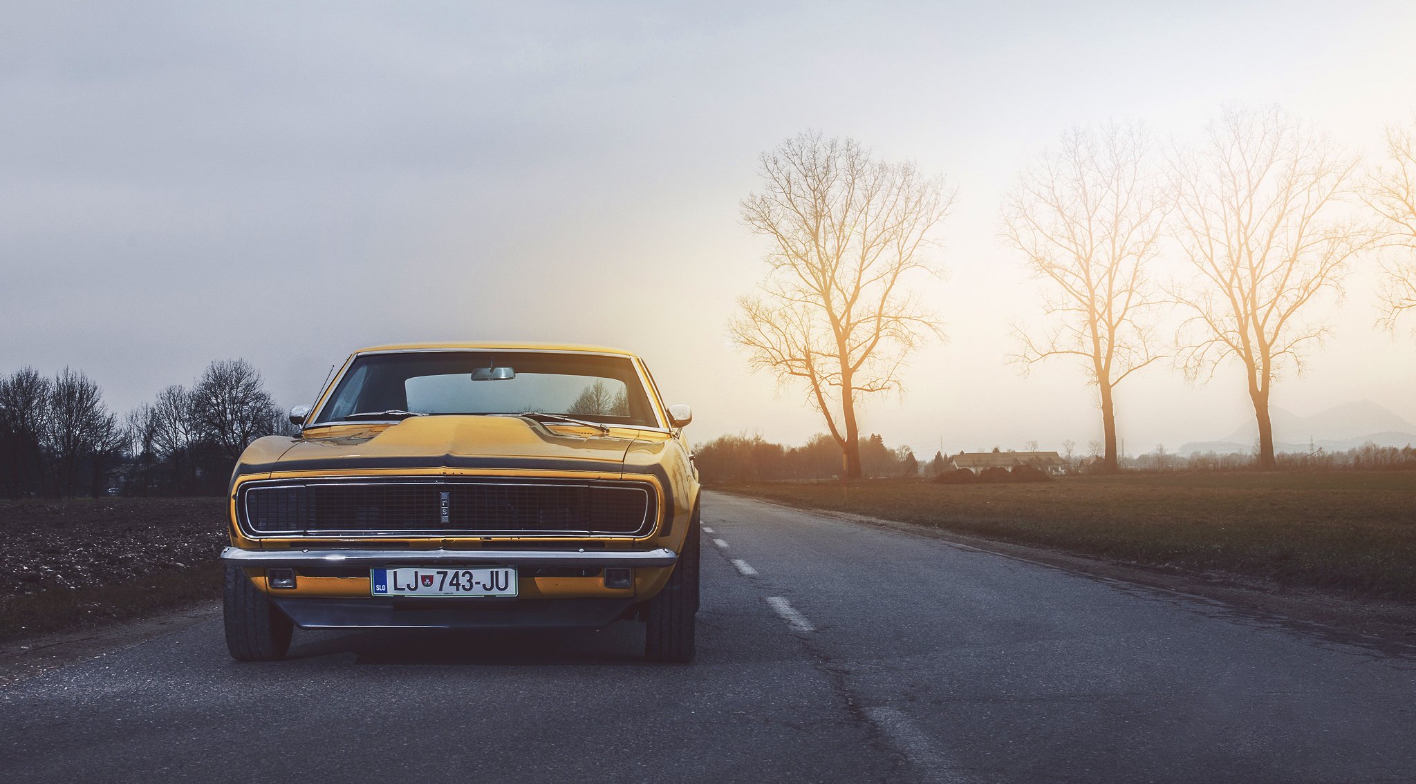 chevrolet camaro rs 1968 usa oldy moc mięśni samochód żółty słońce przód