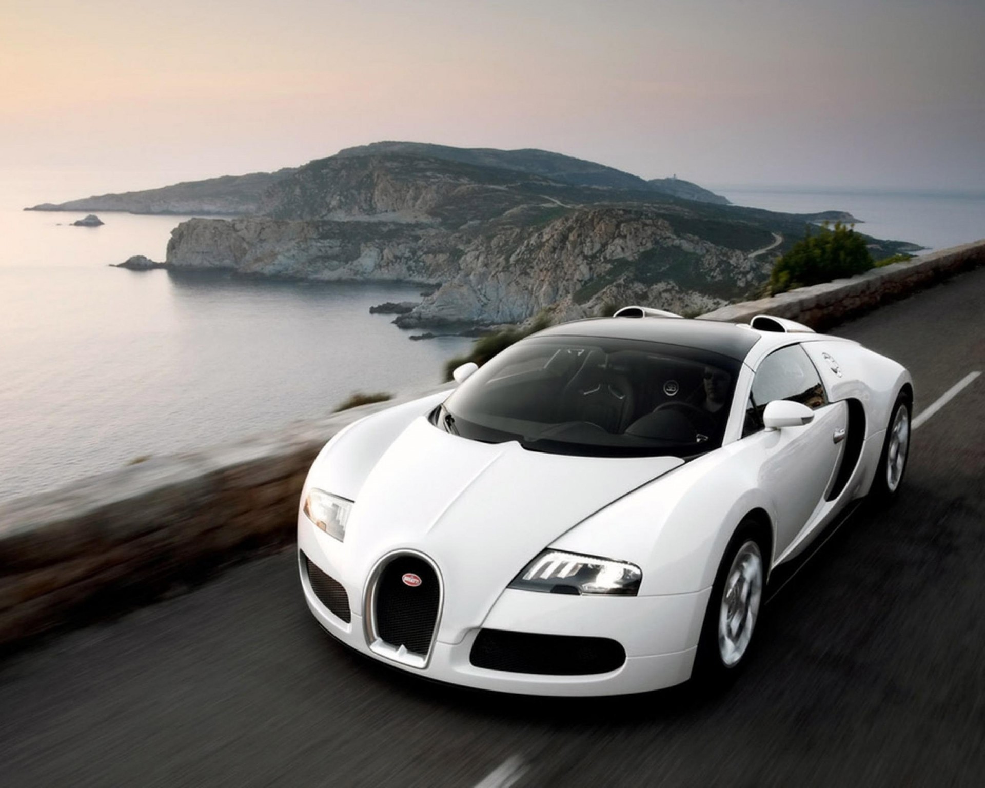 auto bugatti blanc bombardier