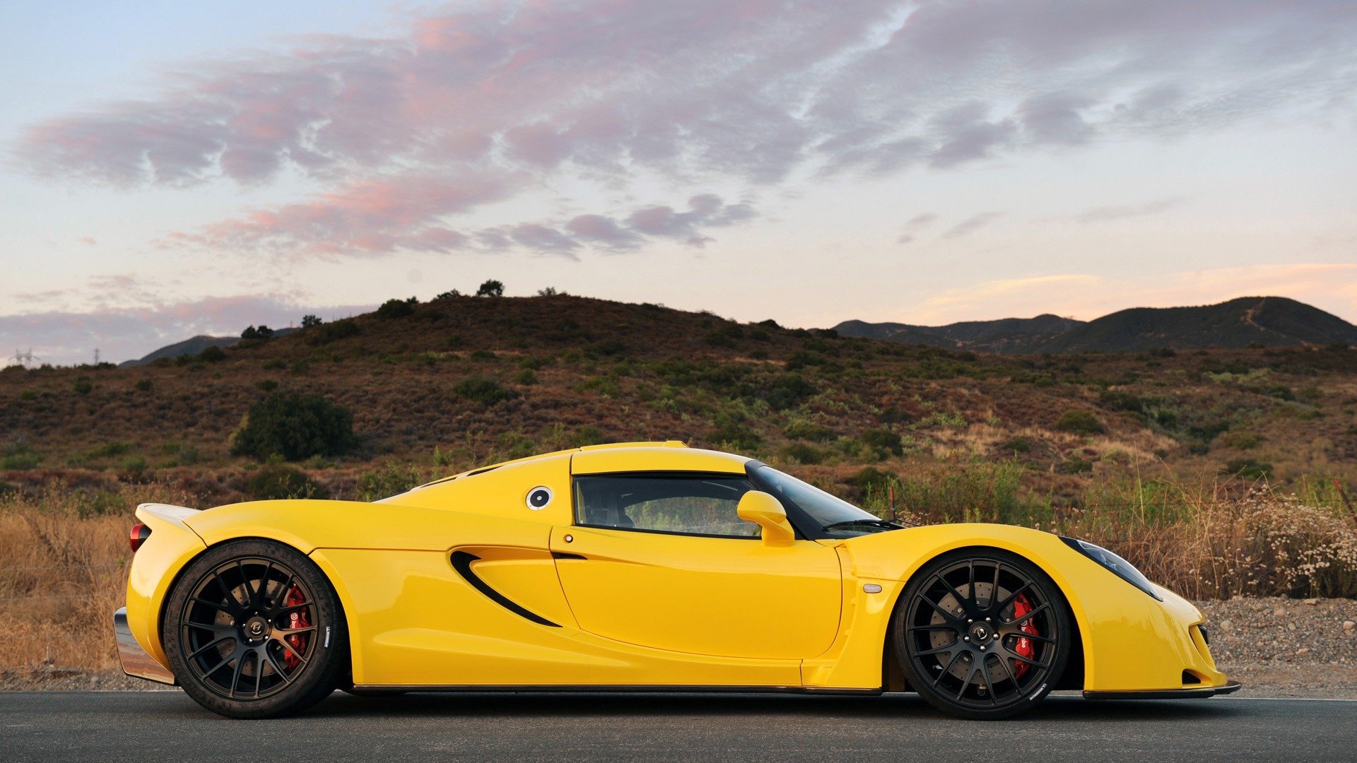 hennessey gt side