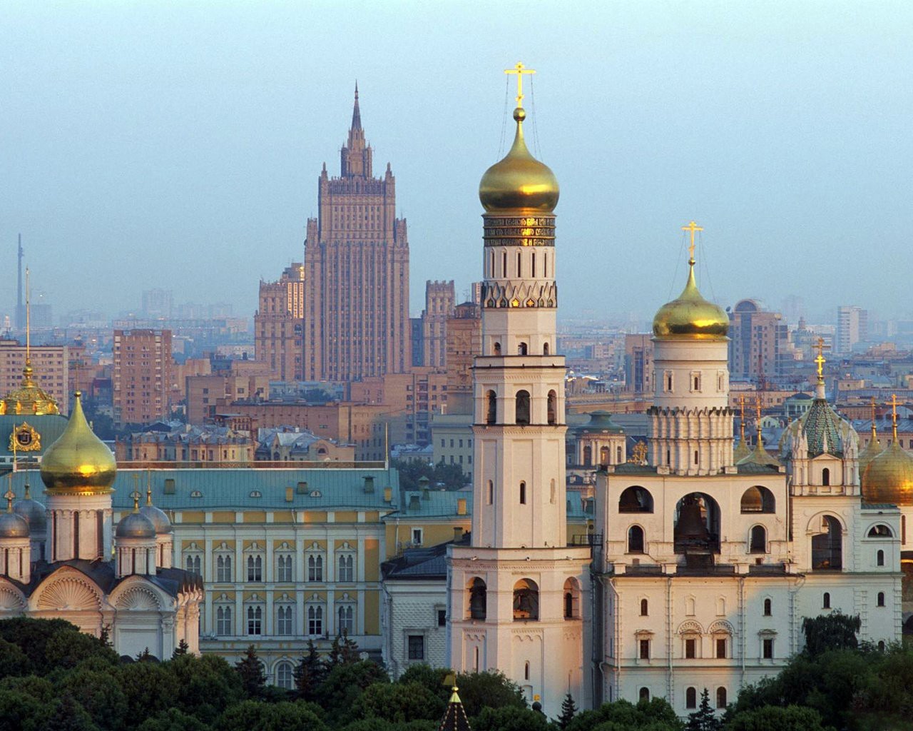 moscou cathédrale gratte-ciel