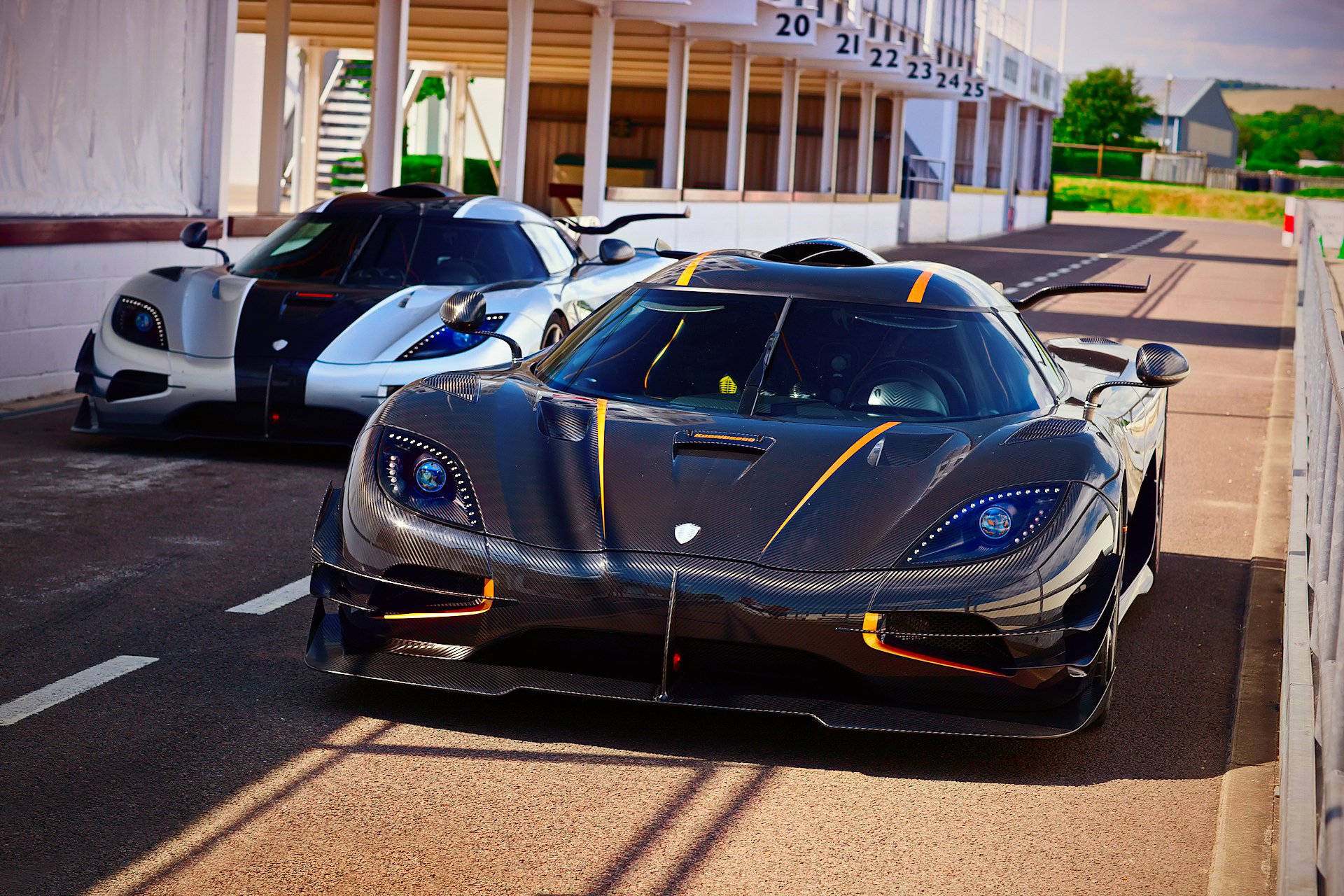 koenigsegg un : 1 goodwood festival de vitesse piste