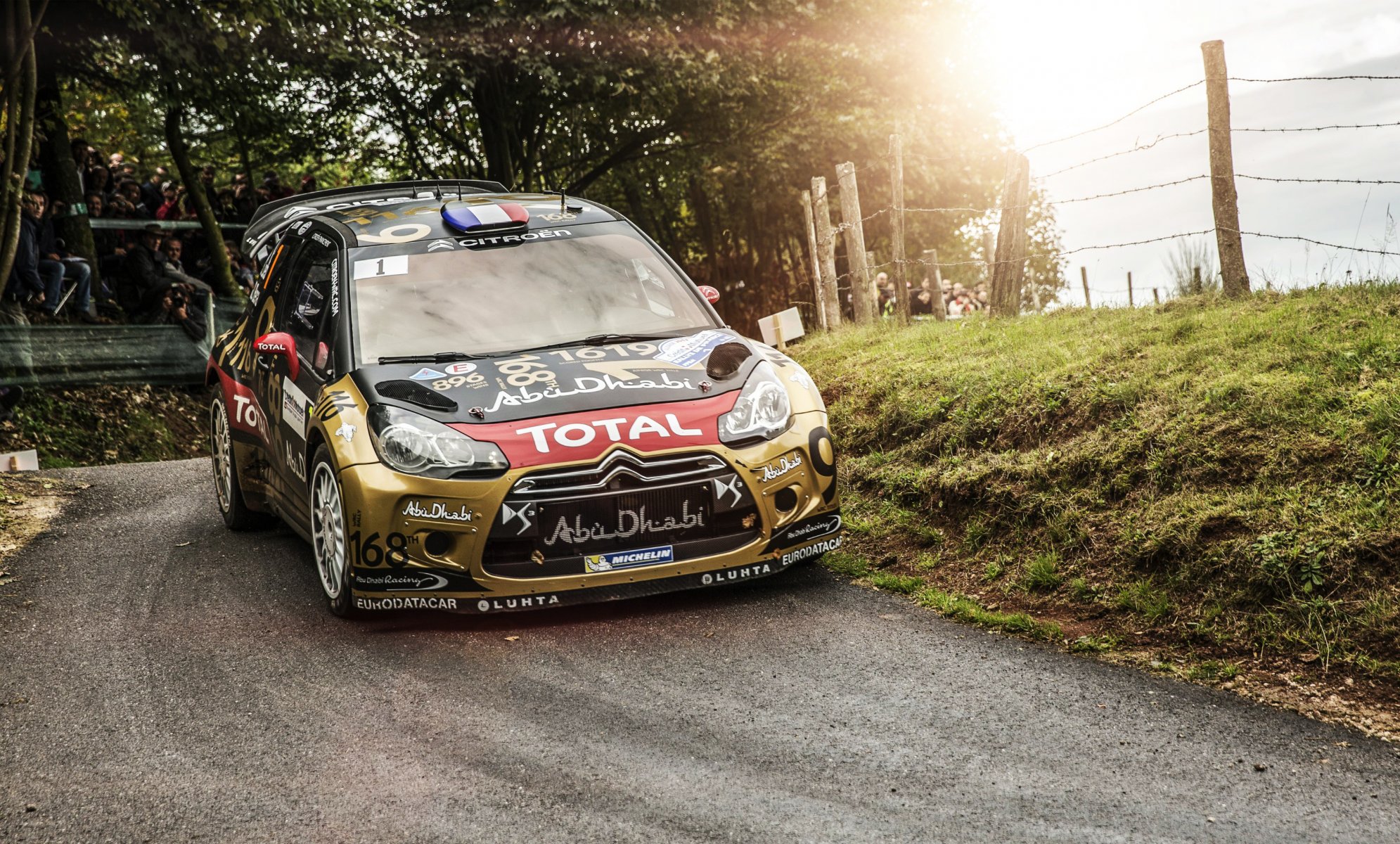 citroen ds3 wrc zlot samochód rajdowy sport dzień citroen turn auto przód