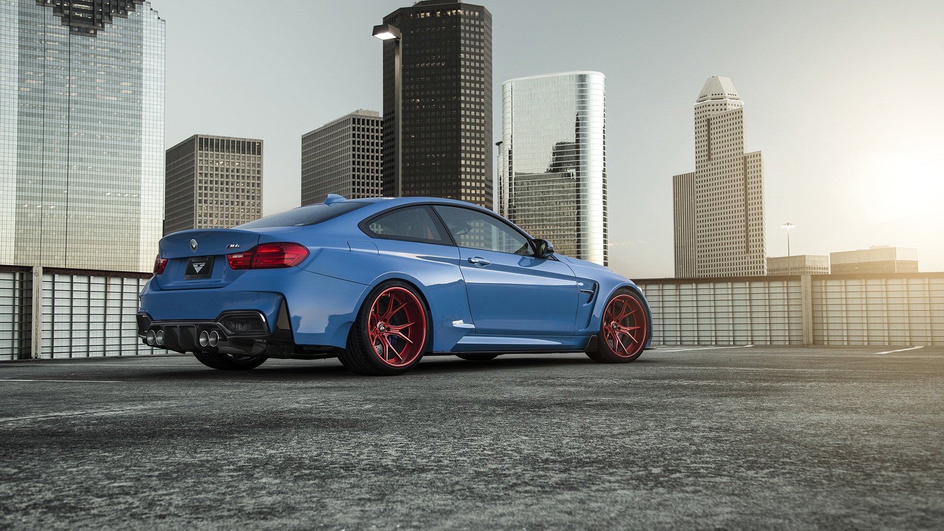 bmw gtrs4 vorsteiner widebody фотосессия синий солнце сзади