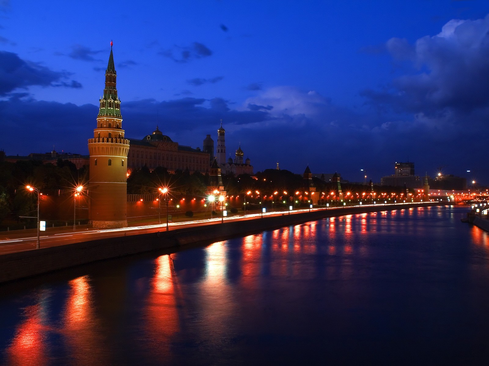 moscou kremlin rivière nuit