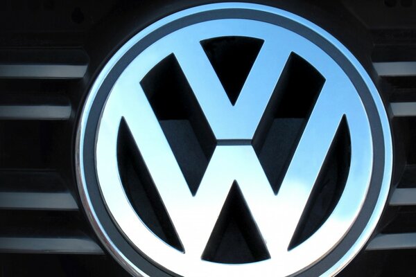 Emblema Volkswagen sulla griglia