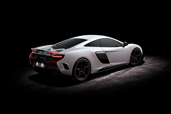 White sports car mclaren 675lt 2015 side view