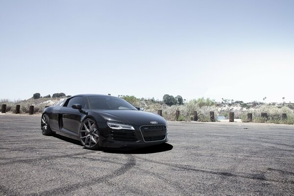 Negro Sport Car audi R8