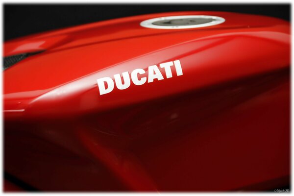 Réservoir d essence rouge ducati 1098