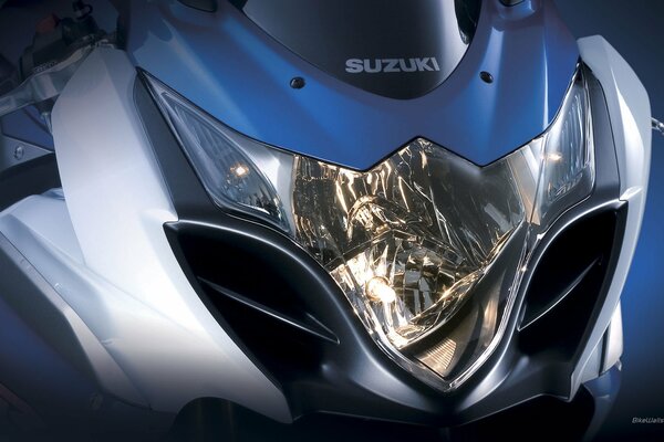Optique de moto de Suzuki gsr-r