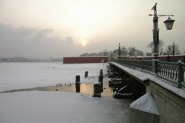 It is always damp on the embankment of St. Petersburg in winter