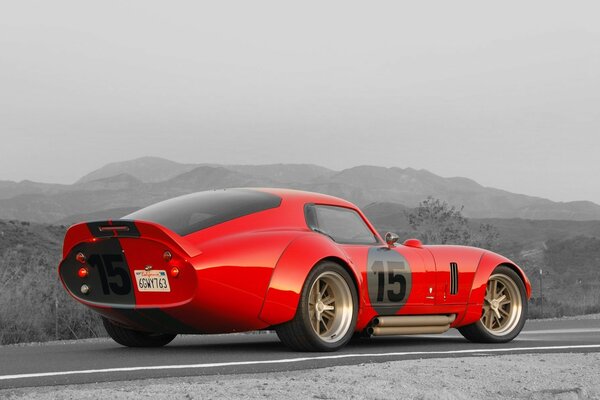 Das Shelby Daytona Coupe ist ein amerikanisches Auto, das für Autorennen entwickelt wurde