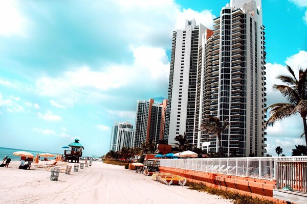 Miami Beach Wolkenkratzer am Strand am Meer