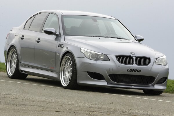 Belle gris BMW série 5