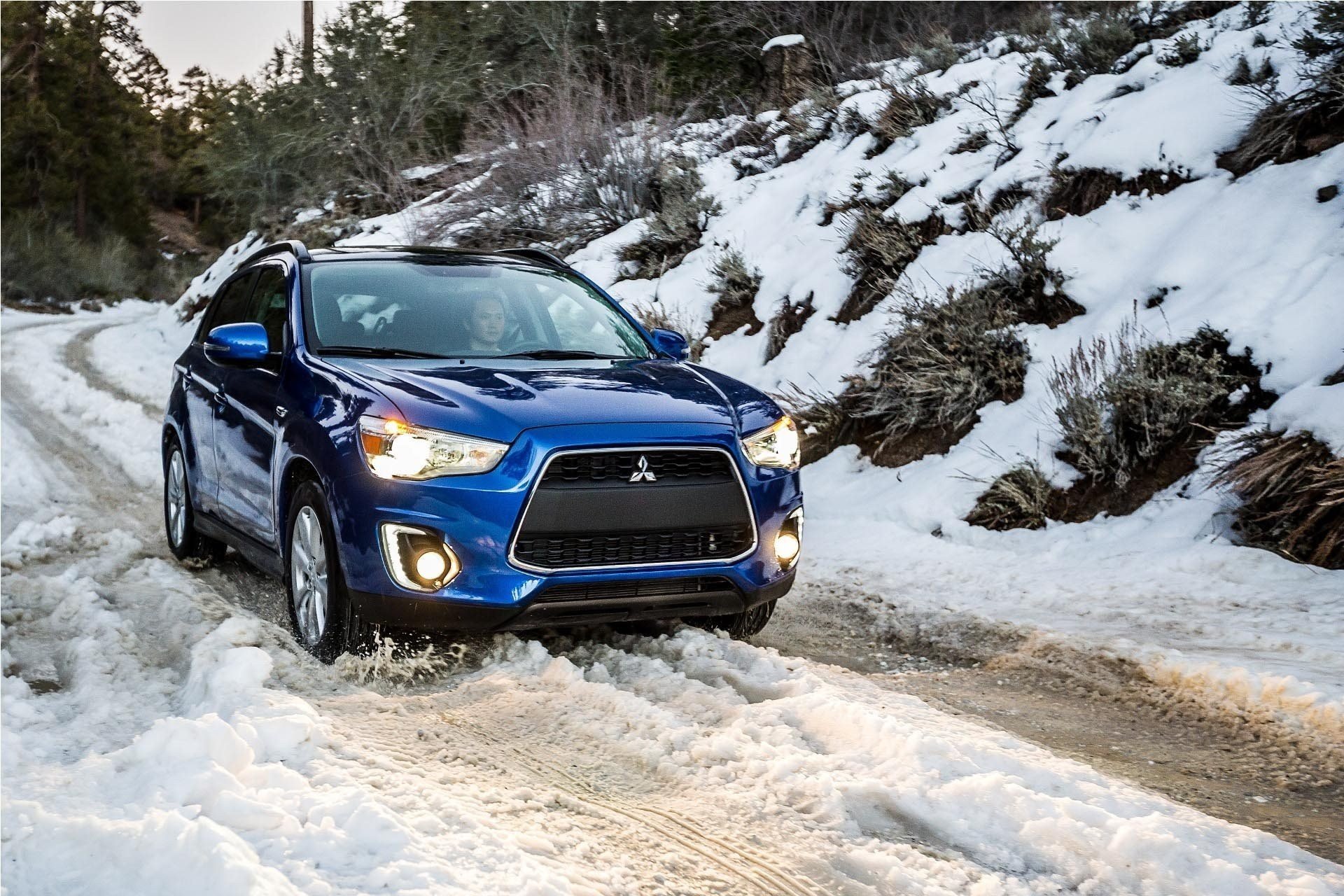 2015 г. mitsubishi asx автомобиль дорога зима снег фото