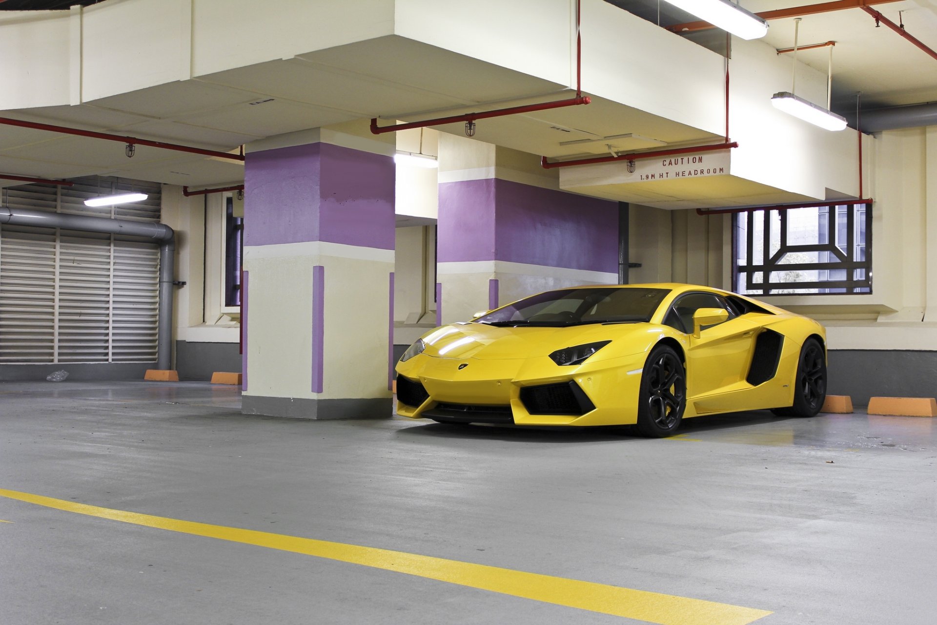 lamborghini aventador lp700-4 giallo lamborghini aventador parcheggio lampade di illuminazione