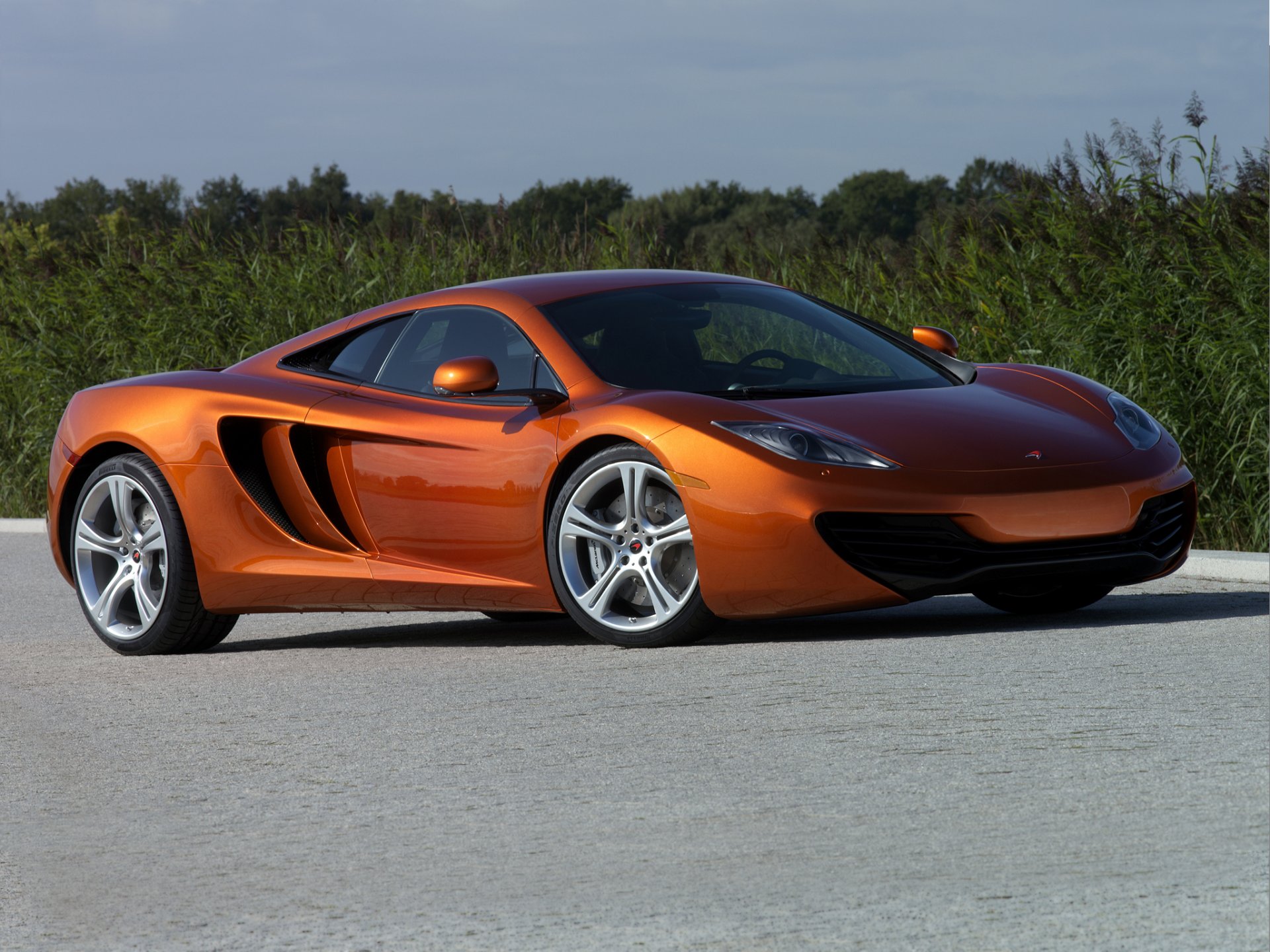 mclaren mp4-12c voiture mclaren supercar