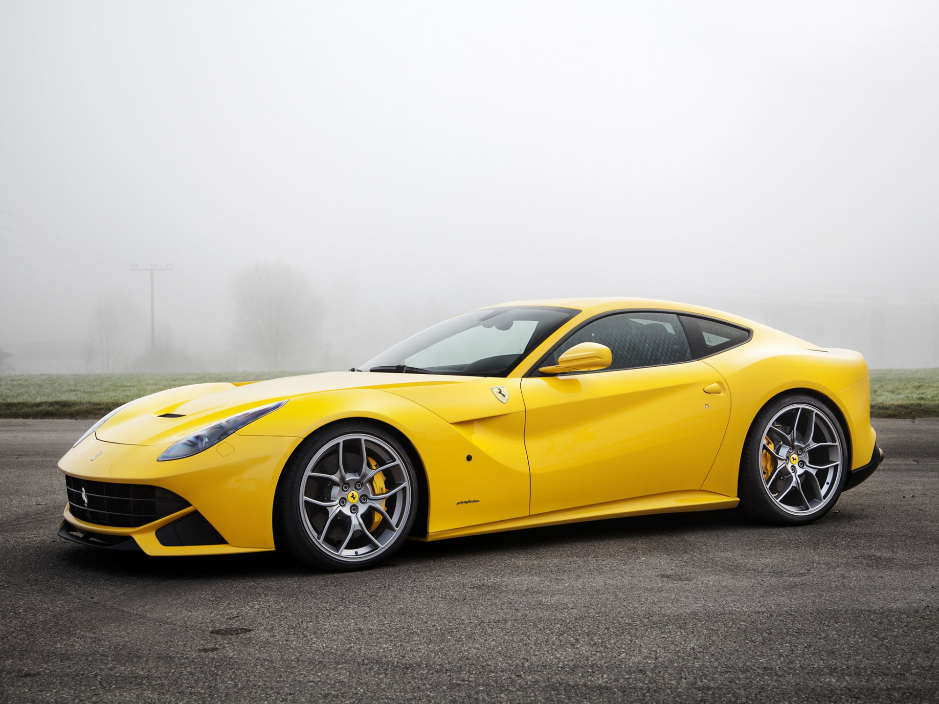 ferrari f12berlinetta żółty novitec rosso