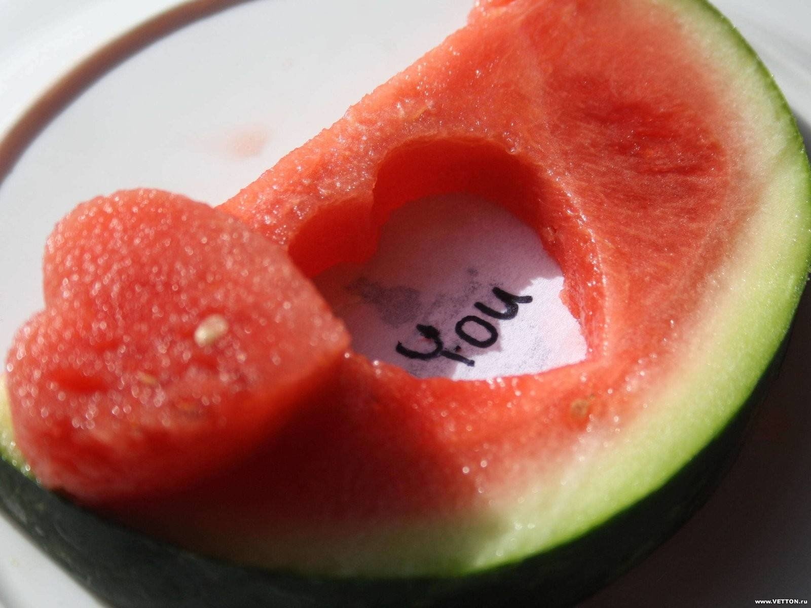 you watermelon heart plate fruit love recognition romance feeling