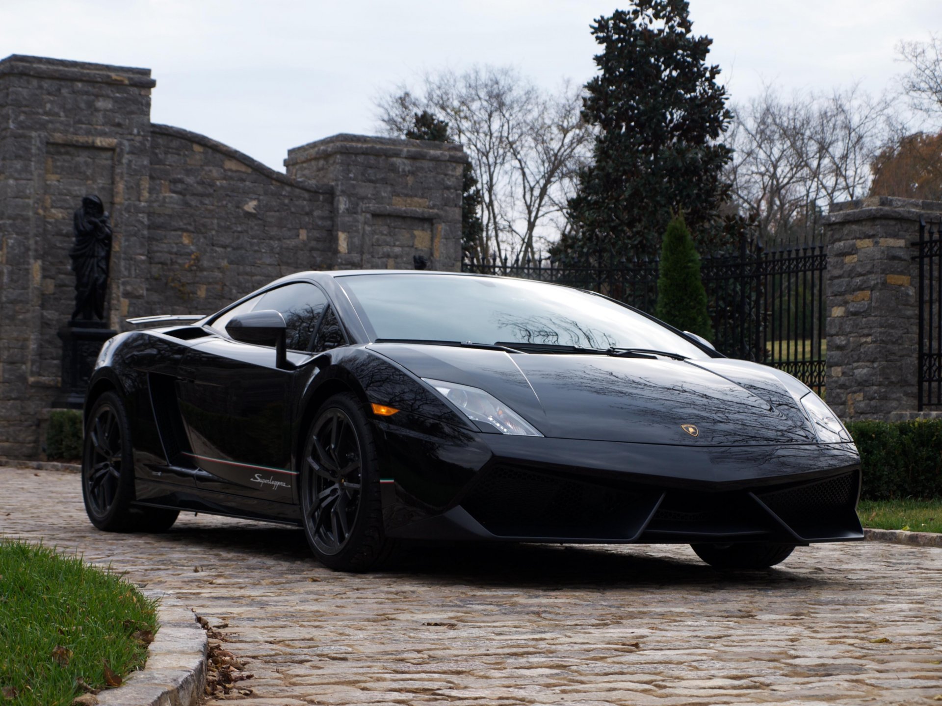 lamborghini gallardo lp570 superleggera schwarz lamborghini gallardo superleggera pflastersteine riegel geländer