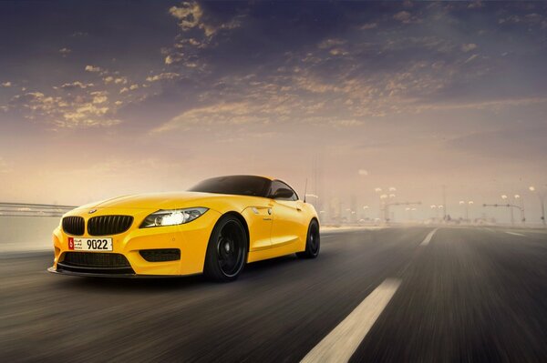 Невозможно не узнать на дороге. BMW Z4