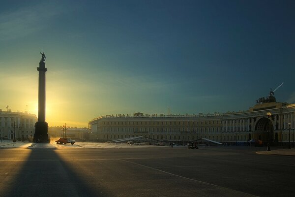 Palace Square in the light of the morning rays of the sun