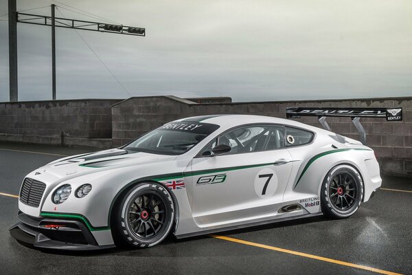 Bentley continental gt3