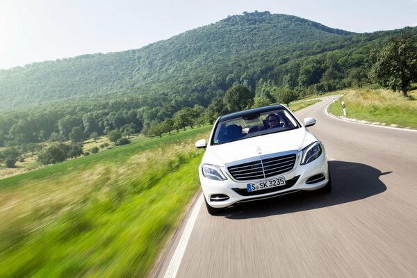 Speed, comfort, safety with Mercedes-Benz s class