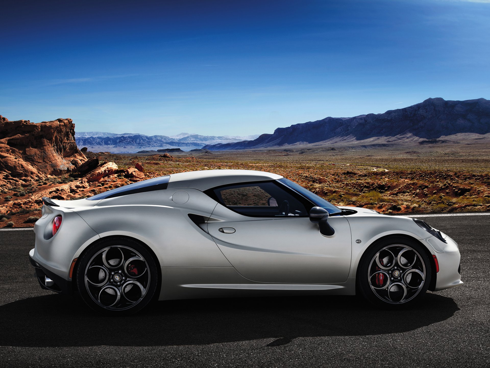 alfa romeo 4c launch edition alpha romeo a side view