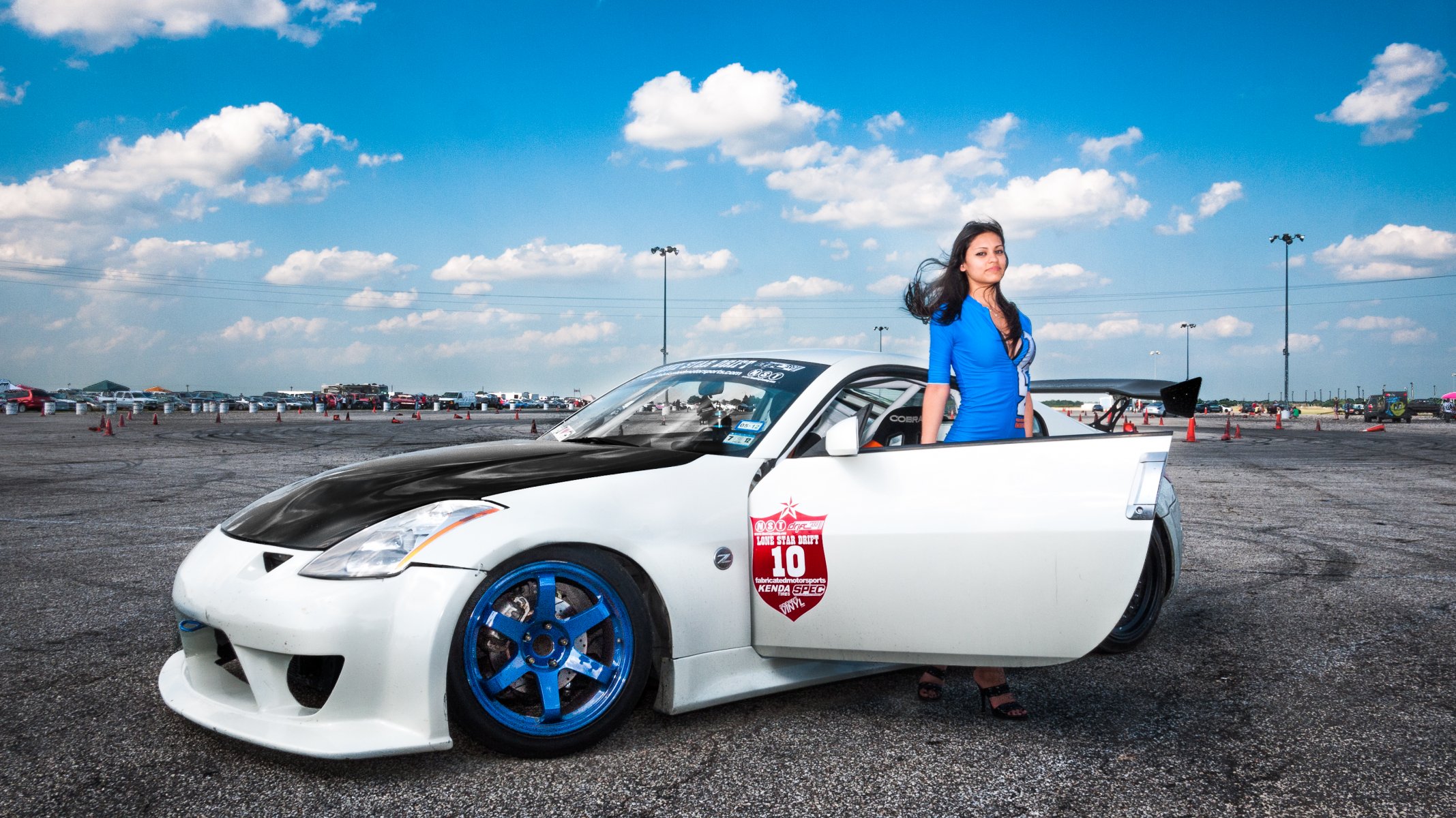 nissan 350z tuning nissan auto mädchen in blau