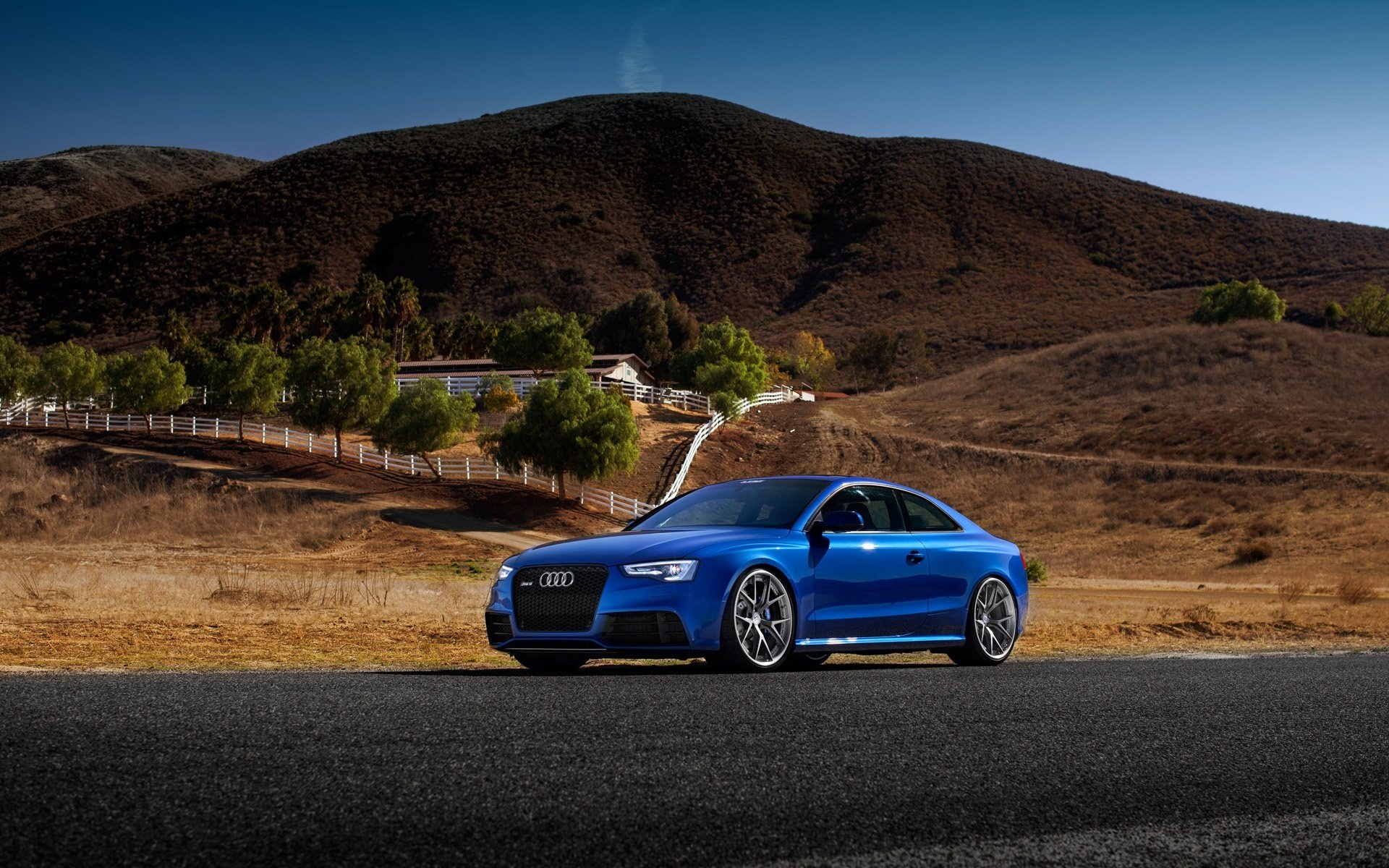 audi rs5 deporte coche azul carretera sintonizado oph ruedas