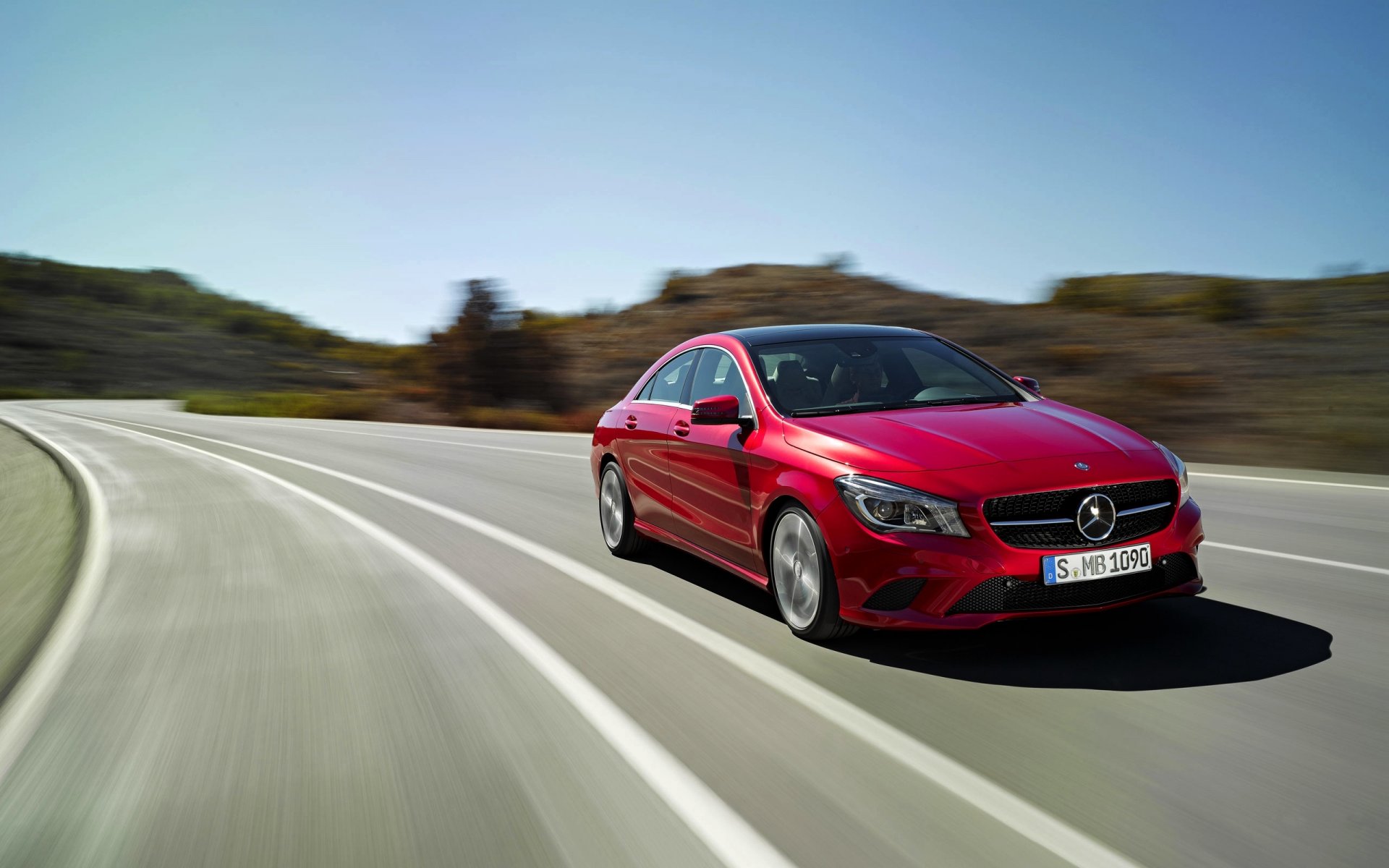 mercedes-benz cla clase auto rojo coche frente carretera