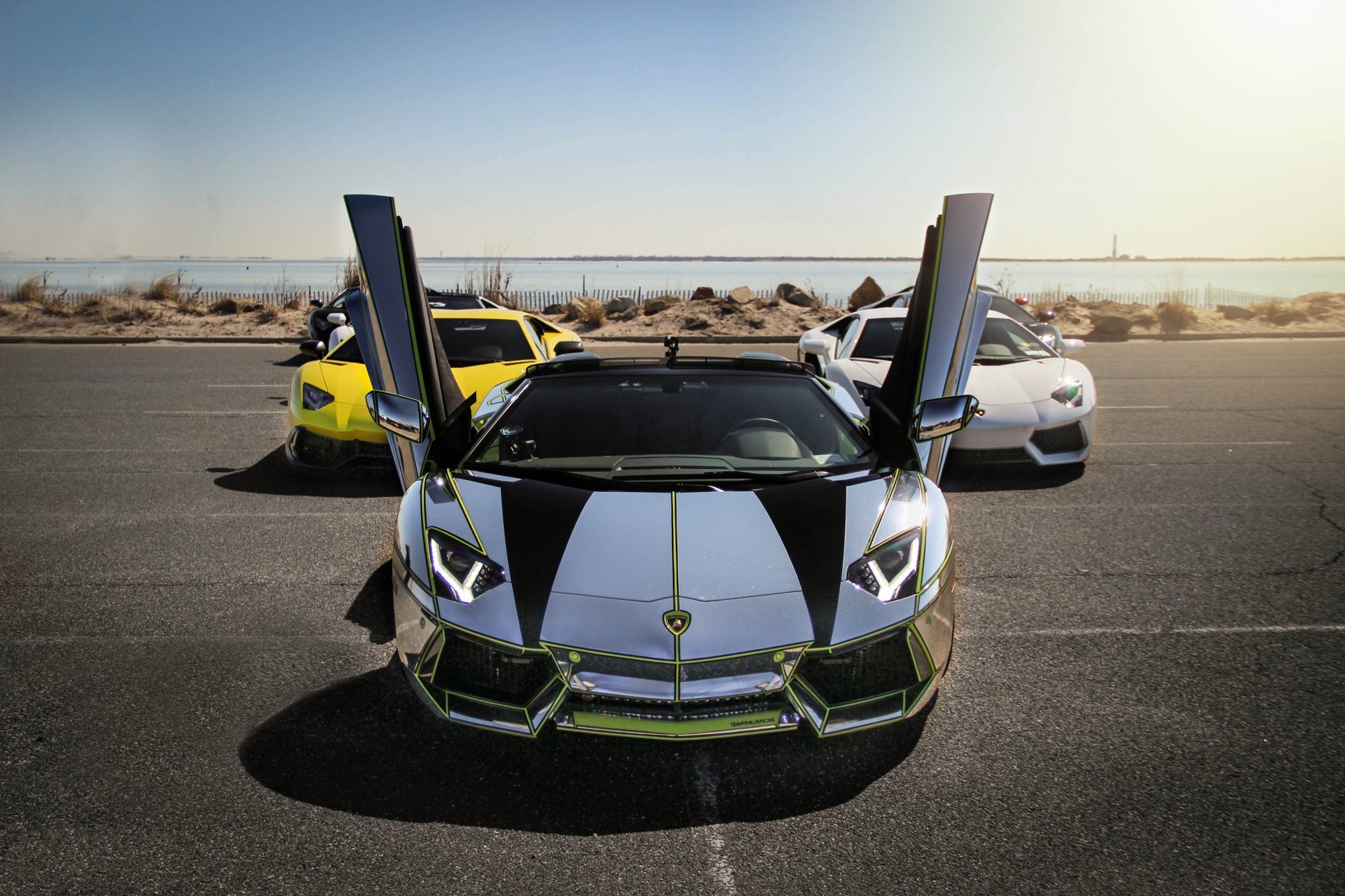 lamborghini aventador lp700-4 silver yellow white lamborghini aventador silver