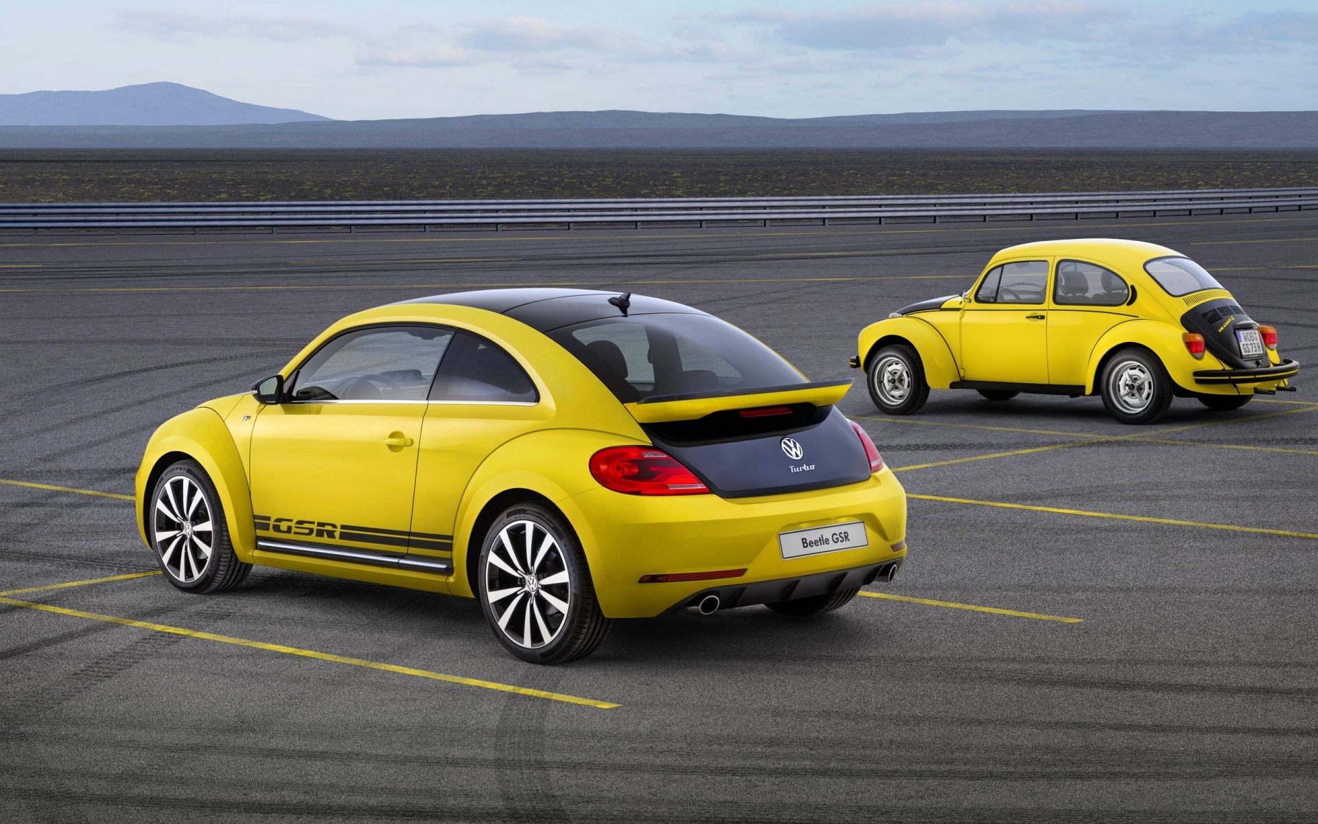 volkswagen beatle gsr due giallo retro beetle