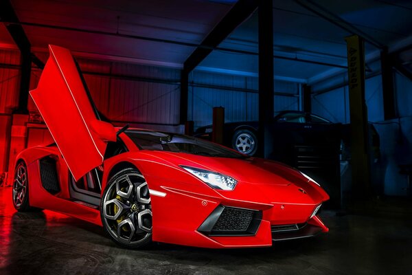 Lamborghini avendator rojo en el garaje, resplandor de neón