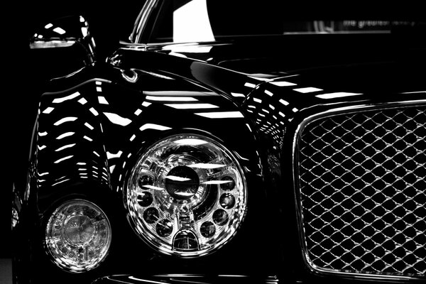 Glänzendes schwarzes Bentley-Auto