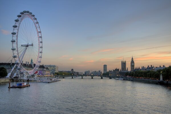 Londres. Tamise. Grande roue