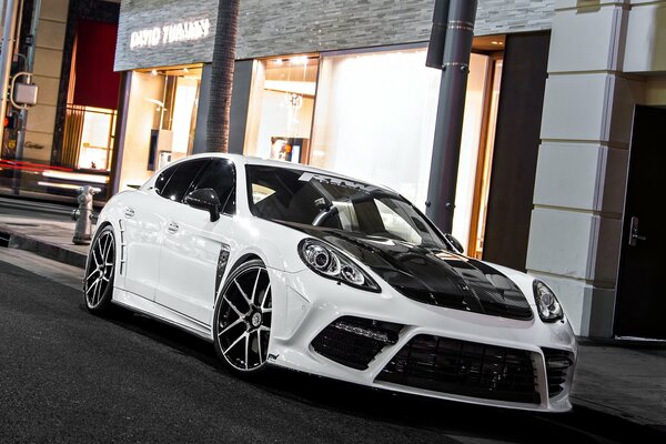 Tapete porsche panamera weiß Tuning