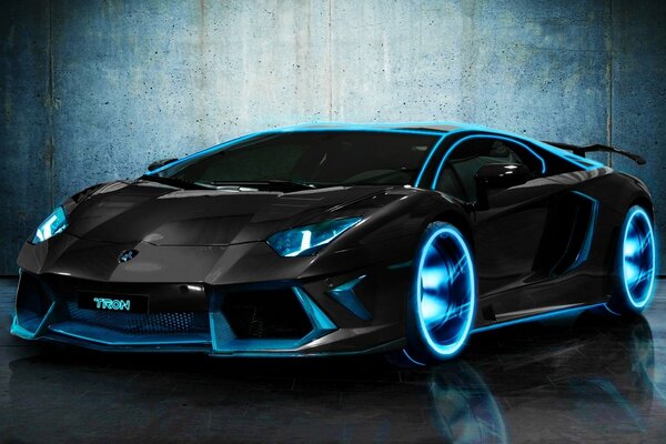 Schwarzer Lamborghini aventador mit Neonbeleuchtung