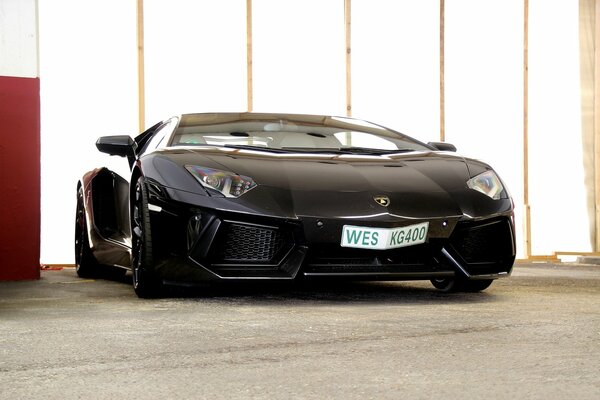 Lamborghini aventador lp700-4 negro vista frontal