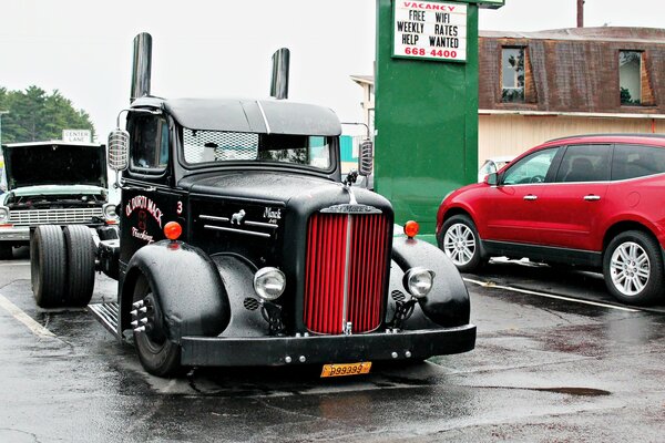 Tuning eines alten LKW-Ausstellung