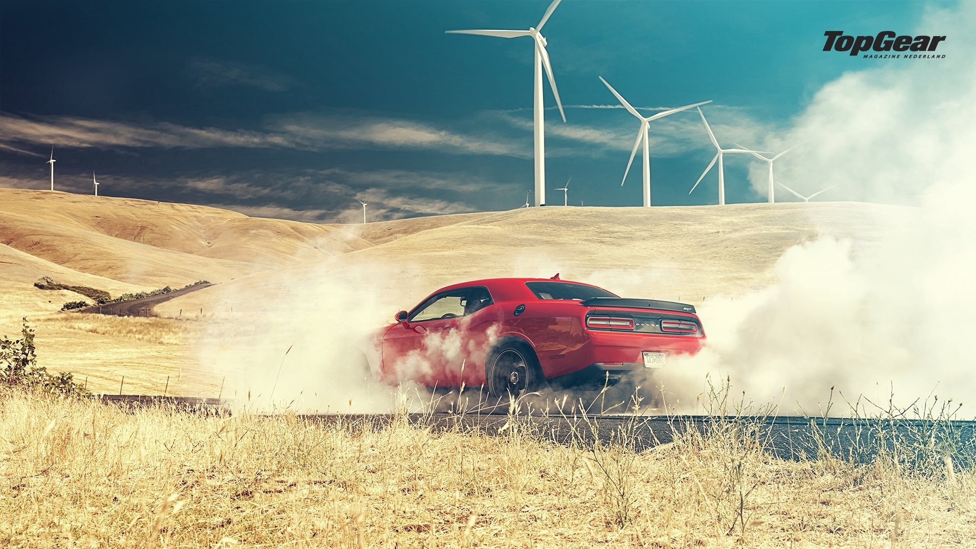 esquiver challenger srt hellcat 2015 rouge arrière fumée top gear