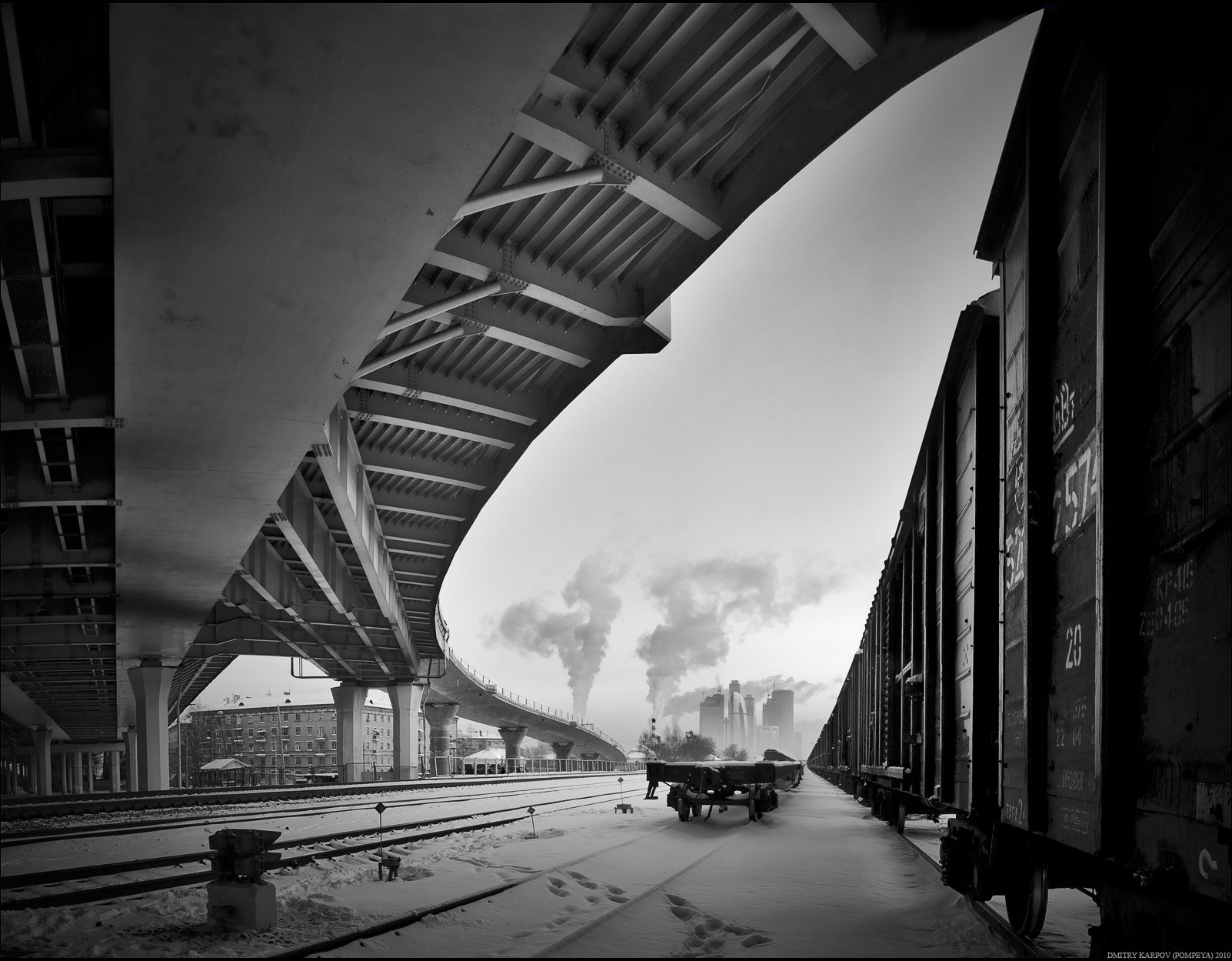 invierno nieve blanco y negro ferrocarril vagones puente