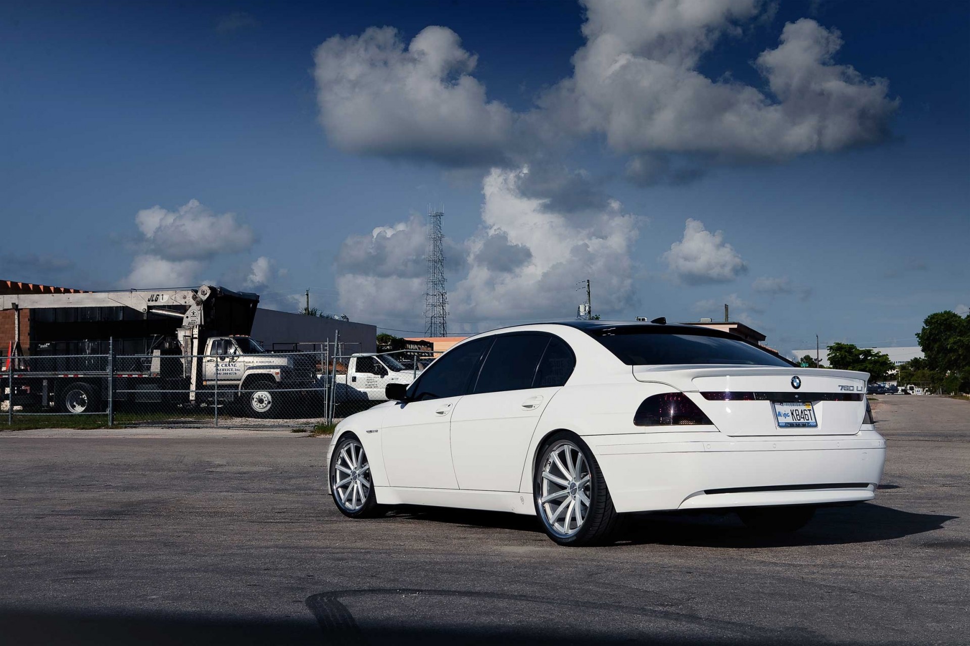 stadt wolken bmw haus himmel autos