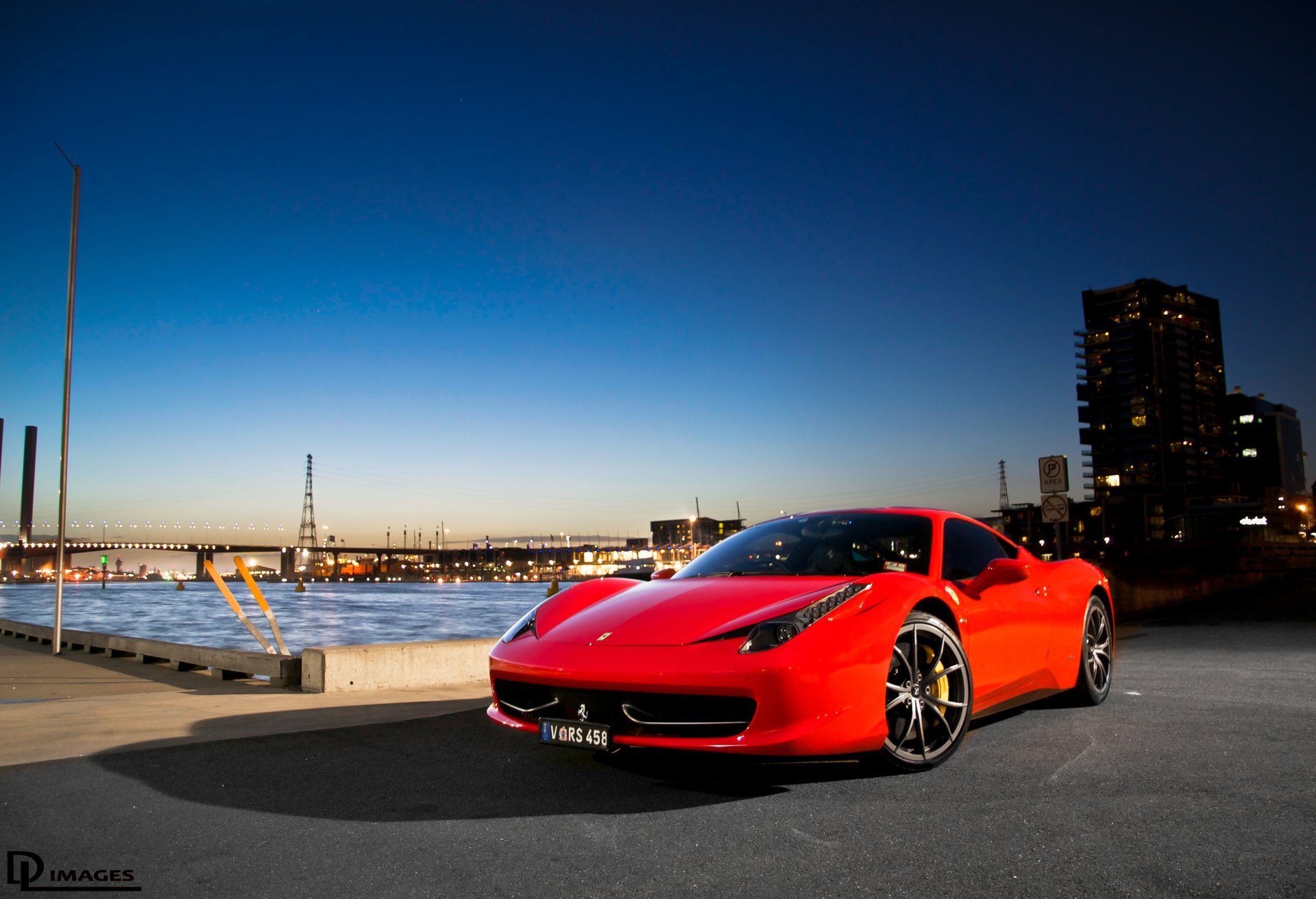 ferrari 458 italia rouge ferrari italie ville pont lumières ciel