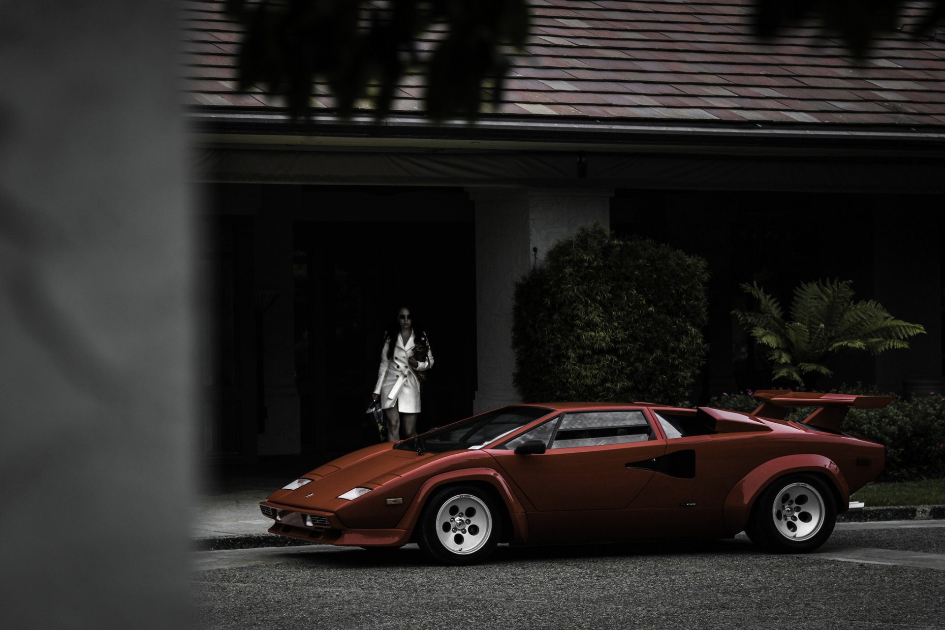 lamborghini countach rot mädchen hund haus lamborghini rot