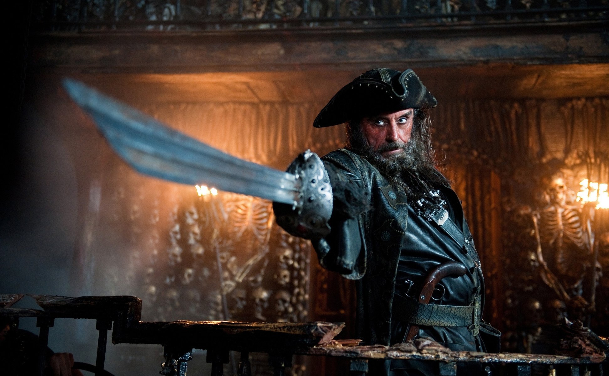 pistol pirates of the caribbean 4 pirate blackbeard sword weapons beard headdress hero movie frame skeletons twilight belt look men actors movie